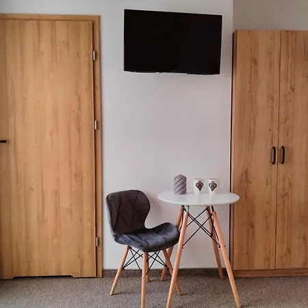 Adamowka Bed & Breakfast Skrzypne