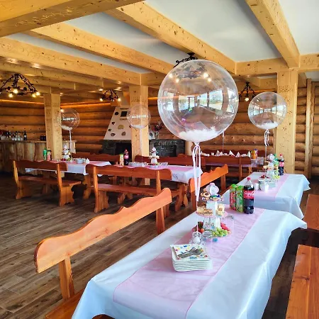 فندق مبيت وإفطار Adamowka 3*