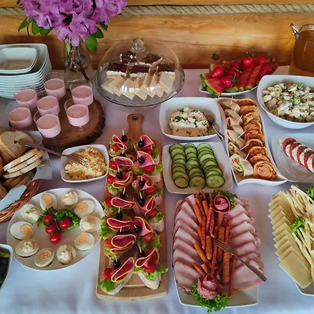 Adamowka Bed & Breakfast 3*