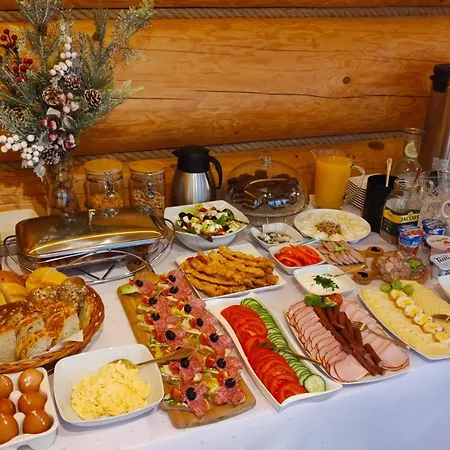 Adamówka Nocleg ze śniadaniem 3*