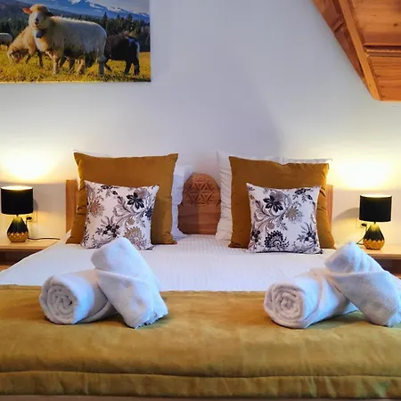 Adamowka Bed & Breakfast Skrzypne
