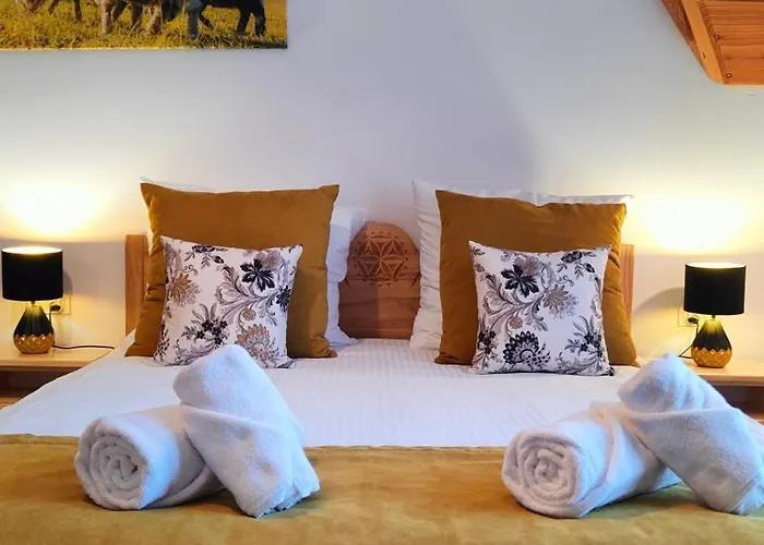 Adamowka Bed & Breakfast Skrzypne